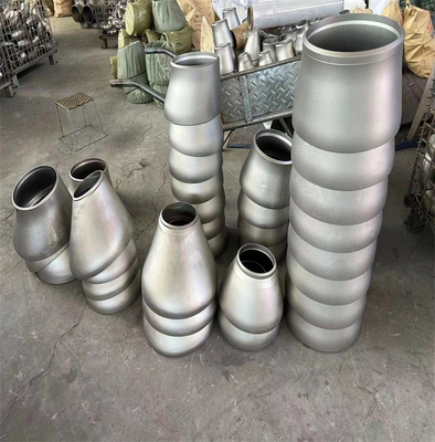 ASTM A860 WPHYX 52 কার্বন স্টিল রিডুসার Sch 80 কনসেন্ট্রিক পাইপ রিডুসার 12 ইঞ্চি 24 ইঞ্চি