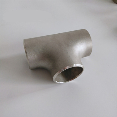 ASME B16.9 DN50 কার্বন স্টিল টিস বিজোড় ASTM A234 WPB সমান টি পাইপ ফিটিং